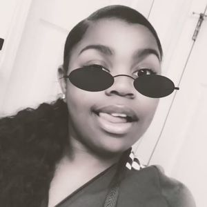 Meet your Posher, Aja